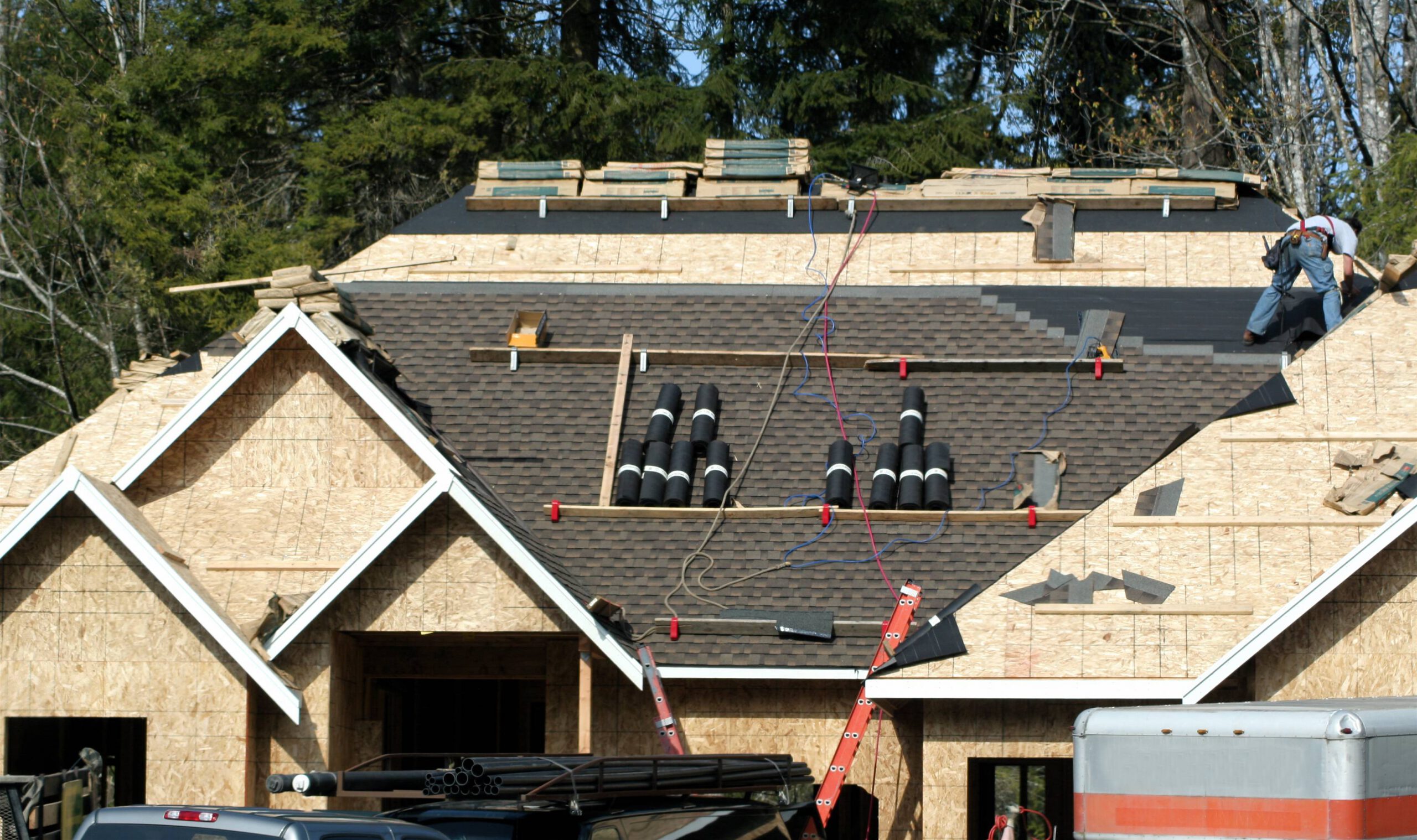 How to Install Roll Roof